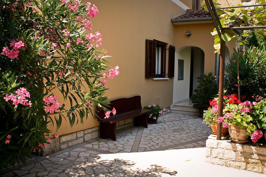 Villa Dolores โรวีน ภายนอก รูปภาพ